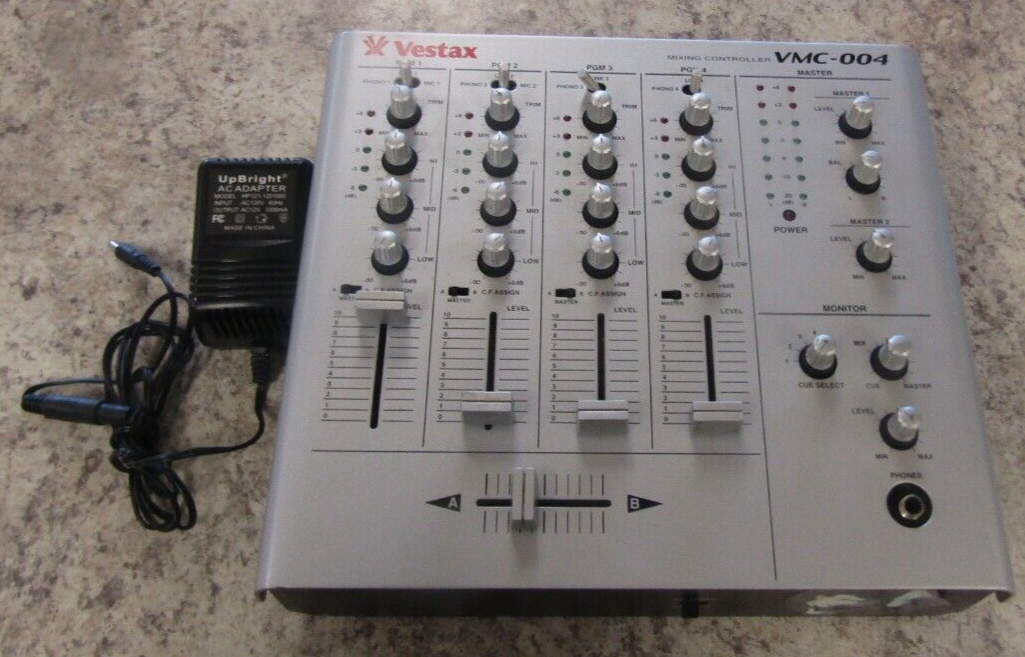 Vestax VMC-004FX Vestax VMC004FX 4-Channel DJ Mixer with Effects